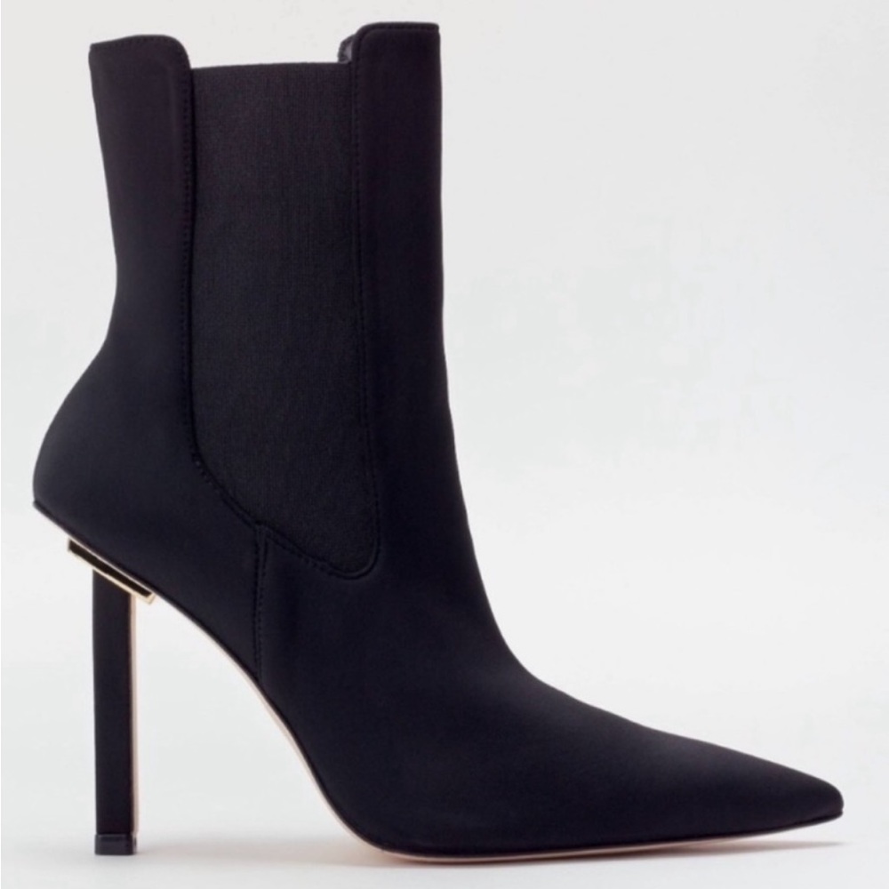 Good American Sleek Black Ankle Boots